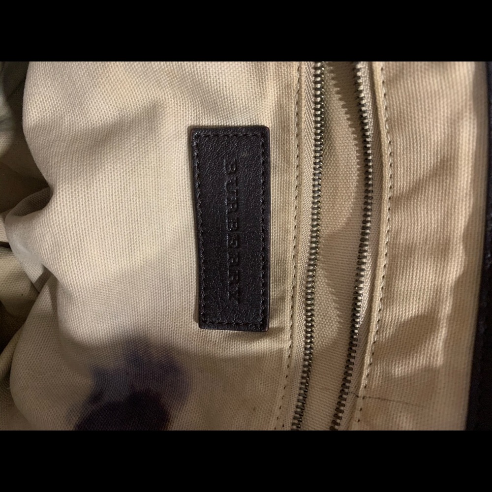 Burberry Purse - Picture 4 of 6